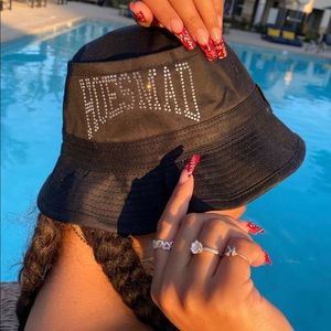 Bucket hat hoes mad. Famous ig boutique